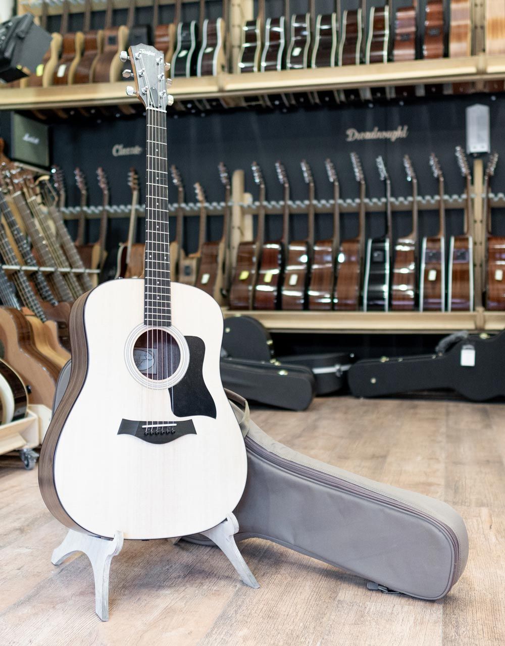 Электроакустическая гитара Taylor 110e - купить в "Гитарном Клубе"