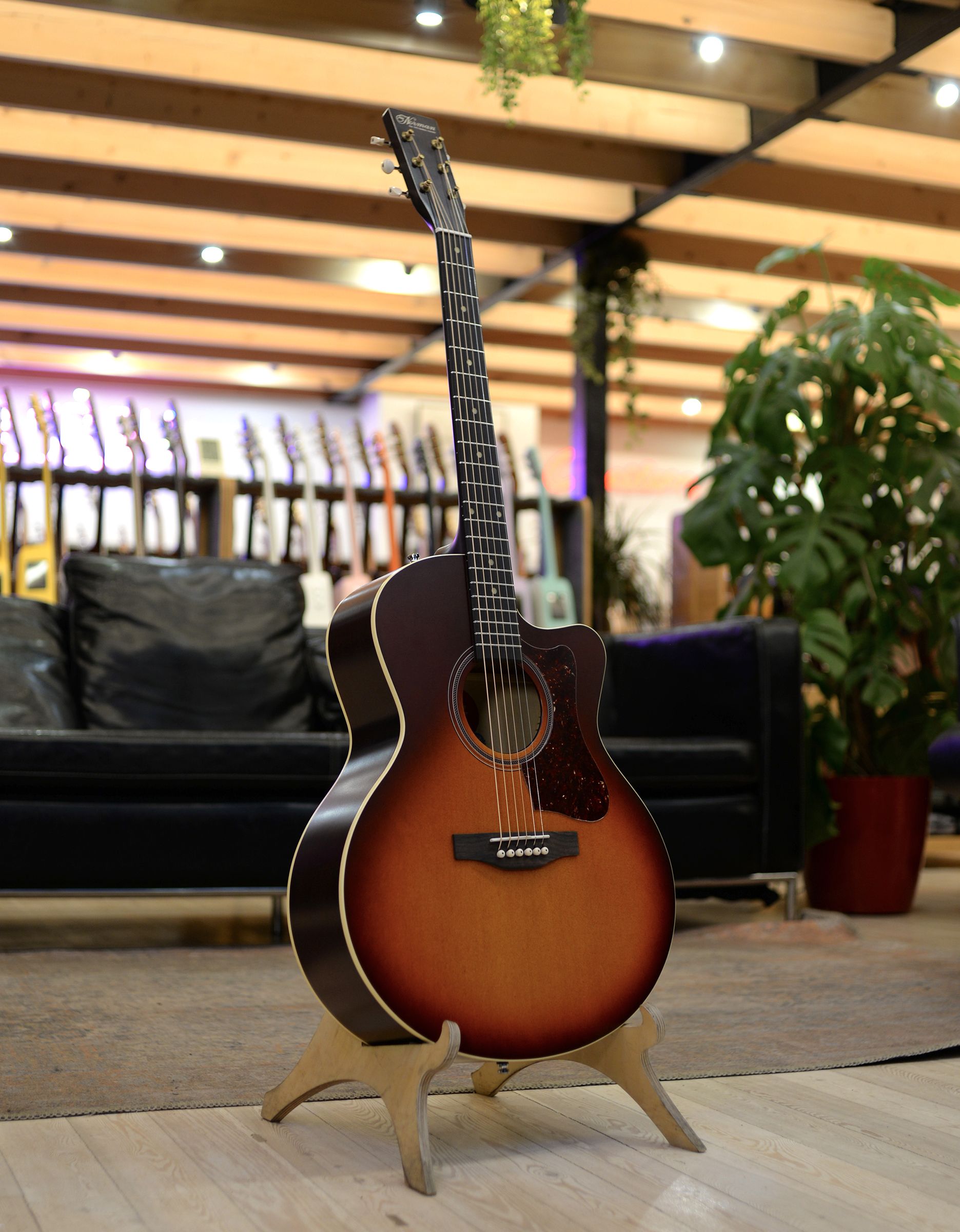 Электроакустическая гитара Norman B18 CW MJ CB A/E - купить в "Гитарном Клубе"