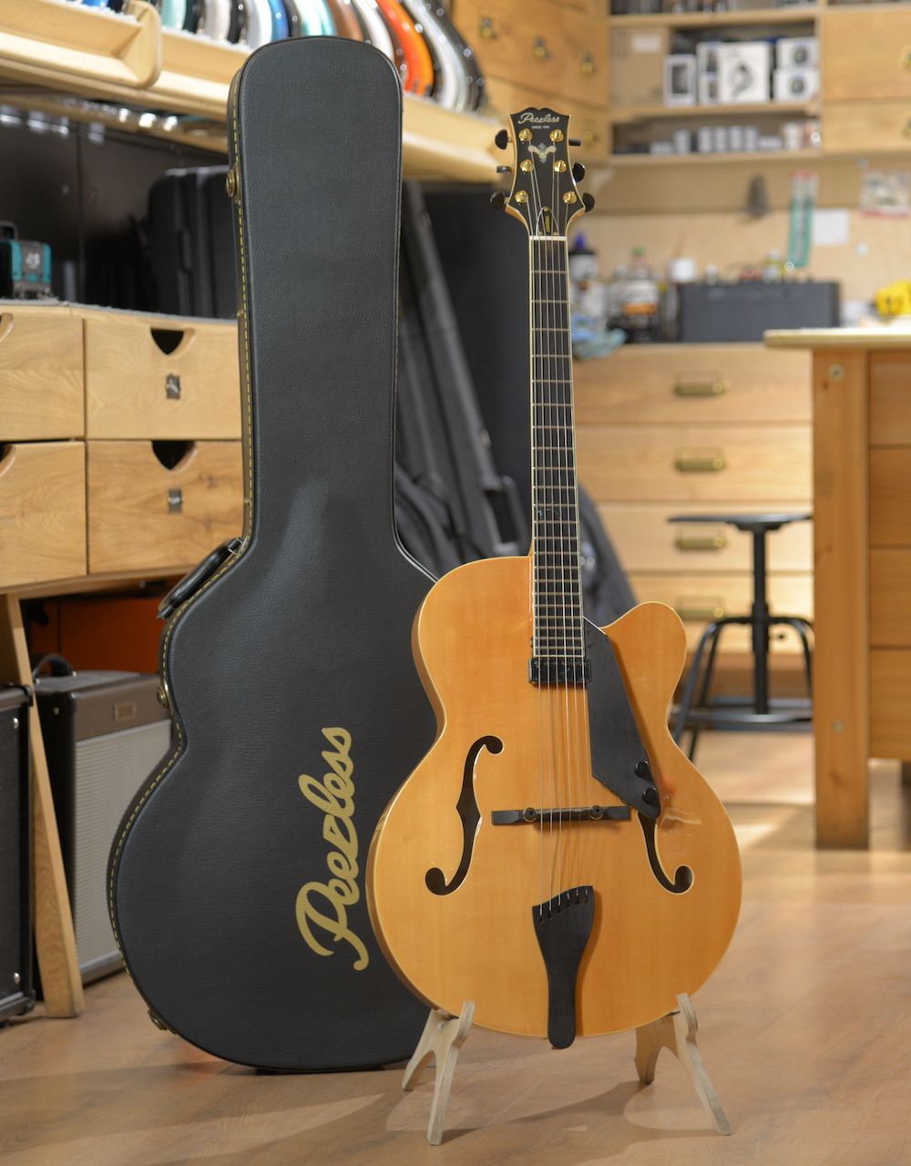 Полуакустическая гитара Peerless Cremona - купить в "Гитарном Клубе"