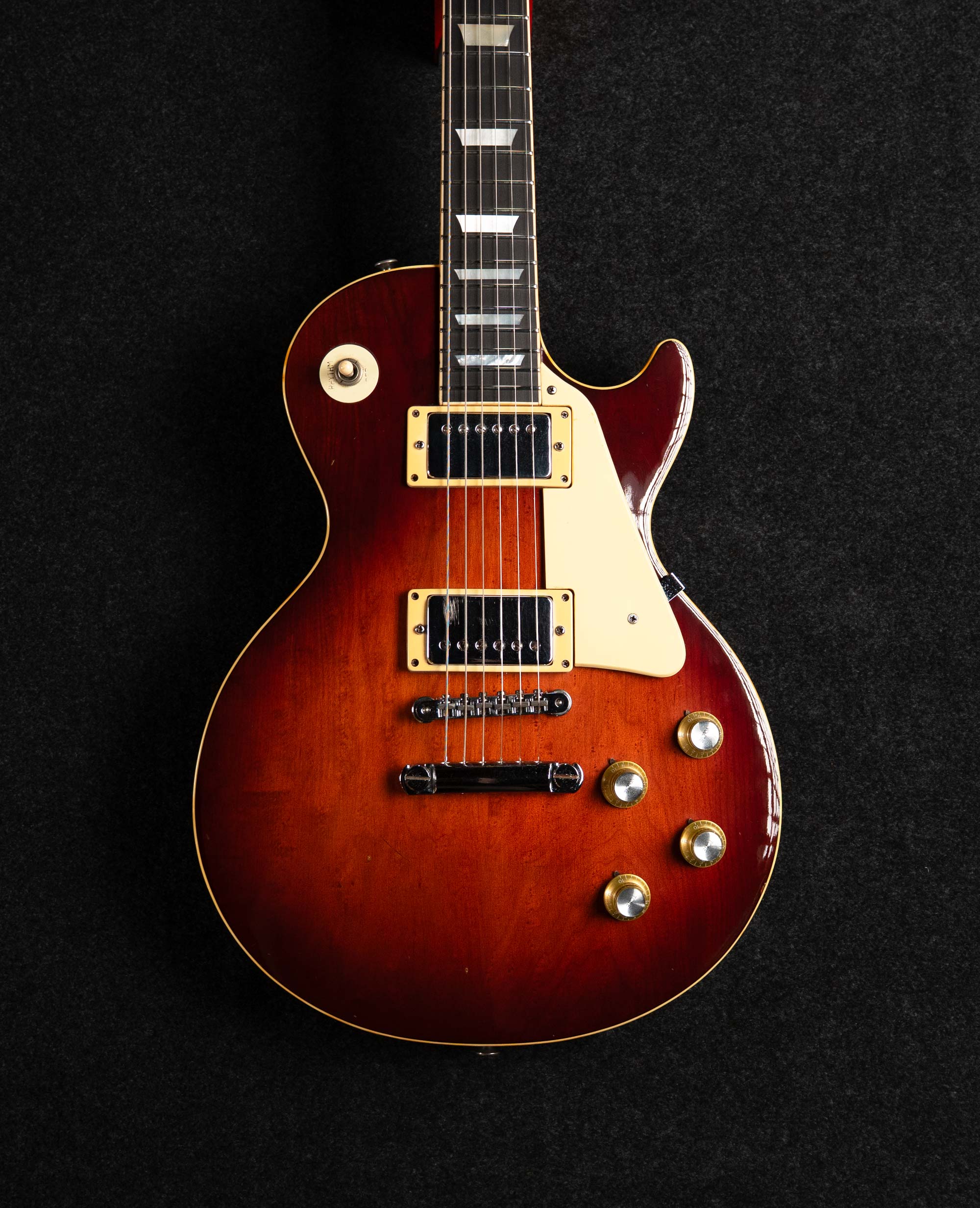 Электрогитара Yamaha Les Paul SL800