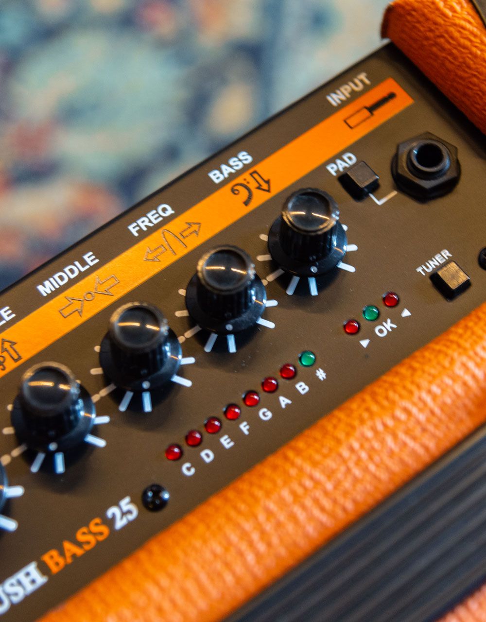 Комбоусилитель для бас-гитары ORANGE Crush Bass 25, 1х8, 25Вт - купить в "Гитарном Клубе"
