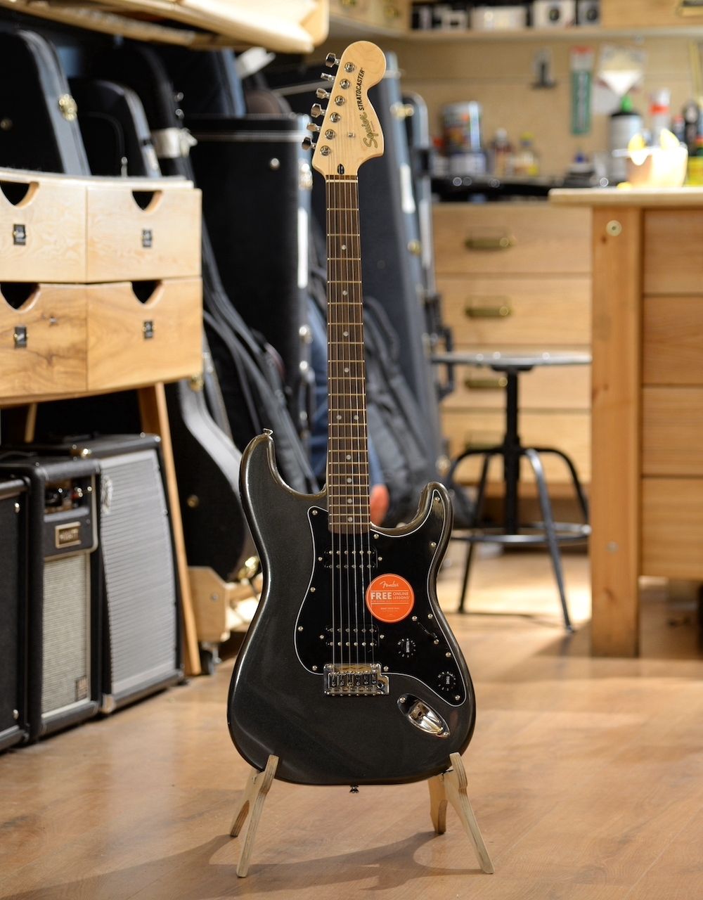Электрогитара Squier Affinity Stratocaster HH LRL Charcoal Frost Metallic - купить в "Гитарном Клубе"