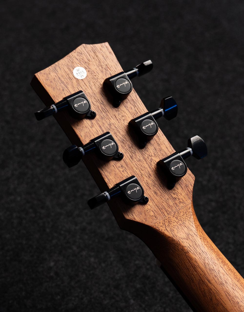 Трансакустическая гитара Enya ED-X0/NA.S0.EQ - купить в "Гитарном Клубе"