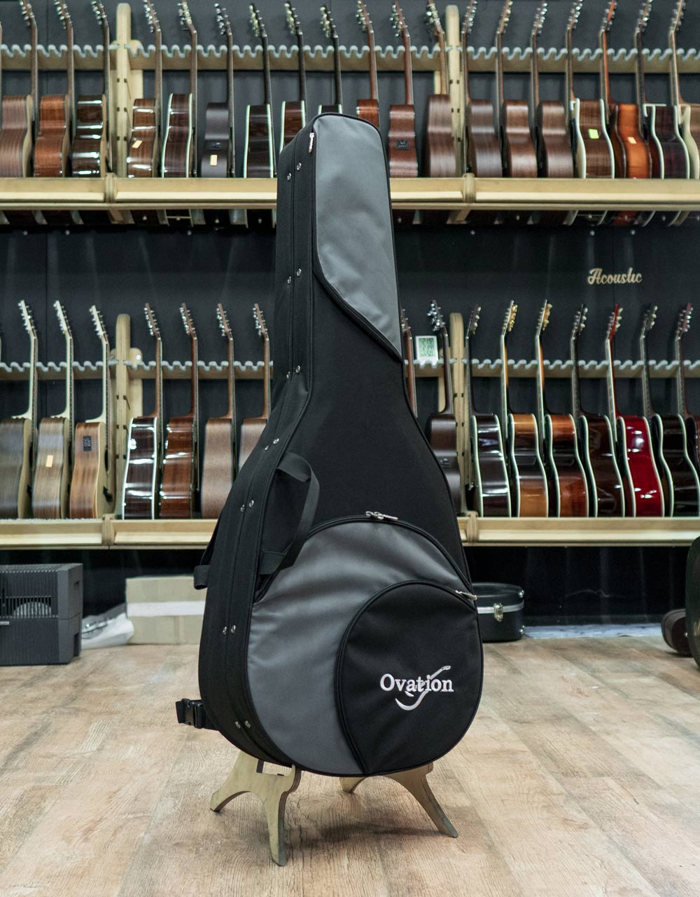 Кейс для акустической гитары Ovation Mid & Deep Bowl - купить в "Гитарном Клубе"