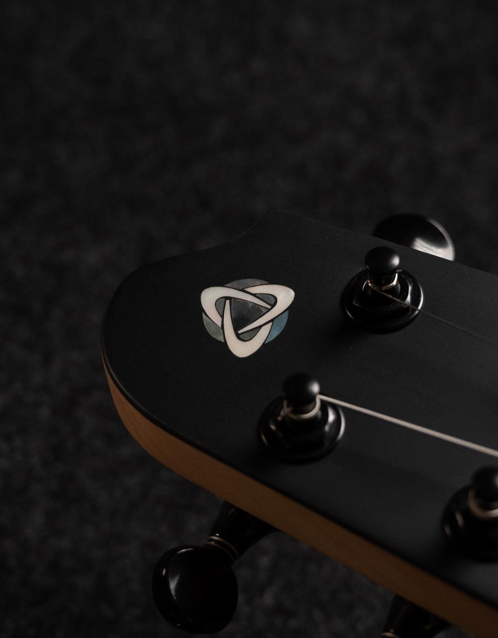 Электрогитара Covenant Custom Model Be Ruby - купить в "Гитарном Клубе"