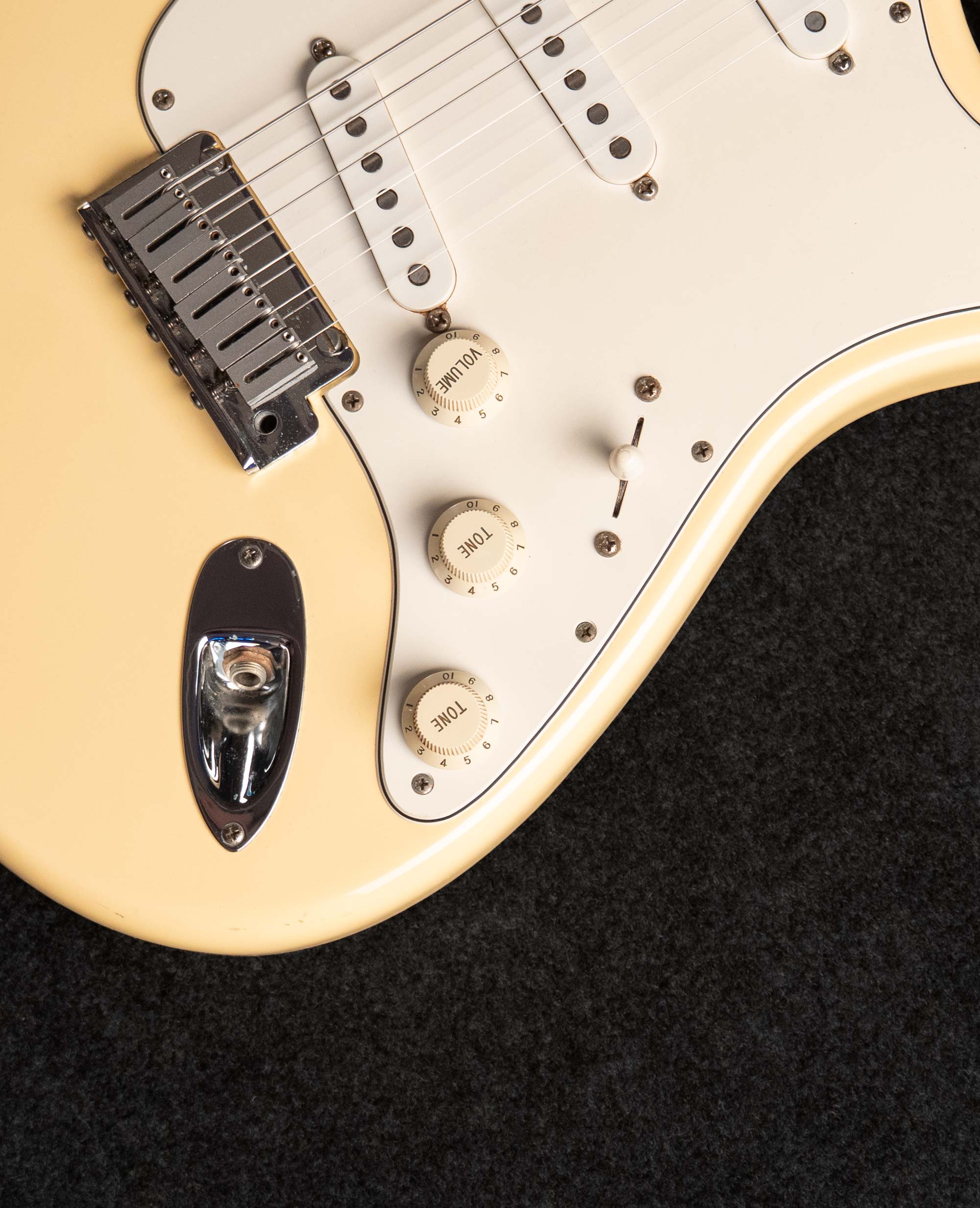 Электрогитара Fender American Standard Stratocaster,1996 - купить в "Гитарном Клубе"