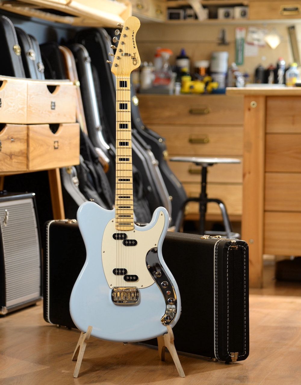 Электрогитара G&L CLF Espada Sonic Blue MP - купить в "Гитарном Клубе"