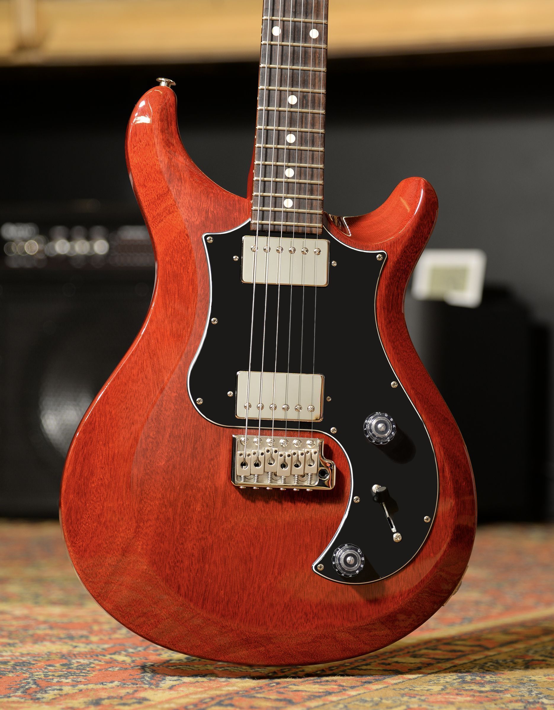 Электрогитара PRS S2 STANDARD 22 DOTS VINTAGE CHERRY - купить в "Гитарном Клубе"