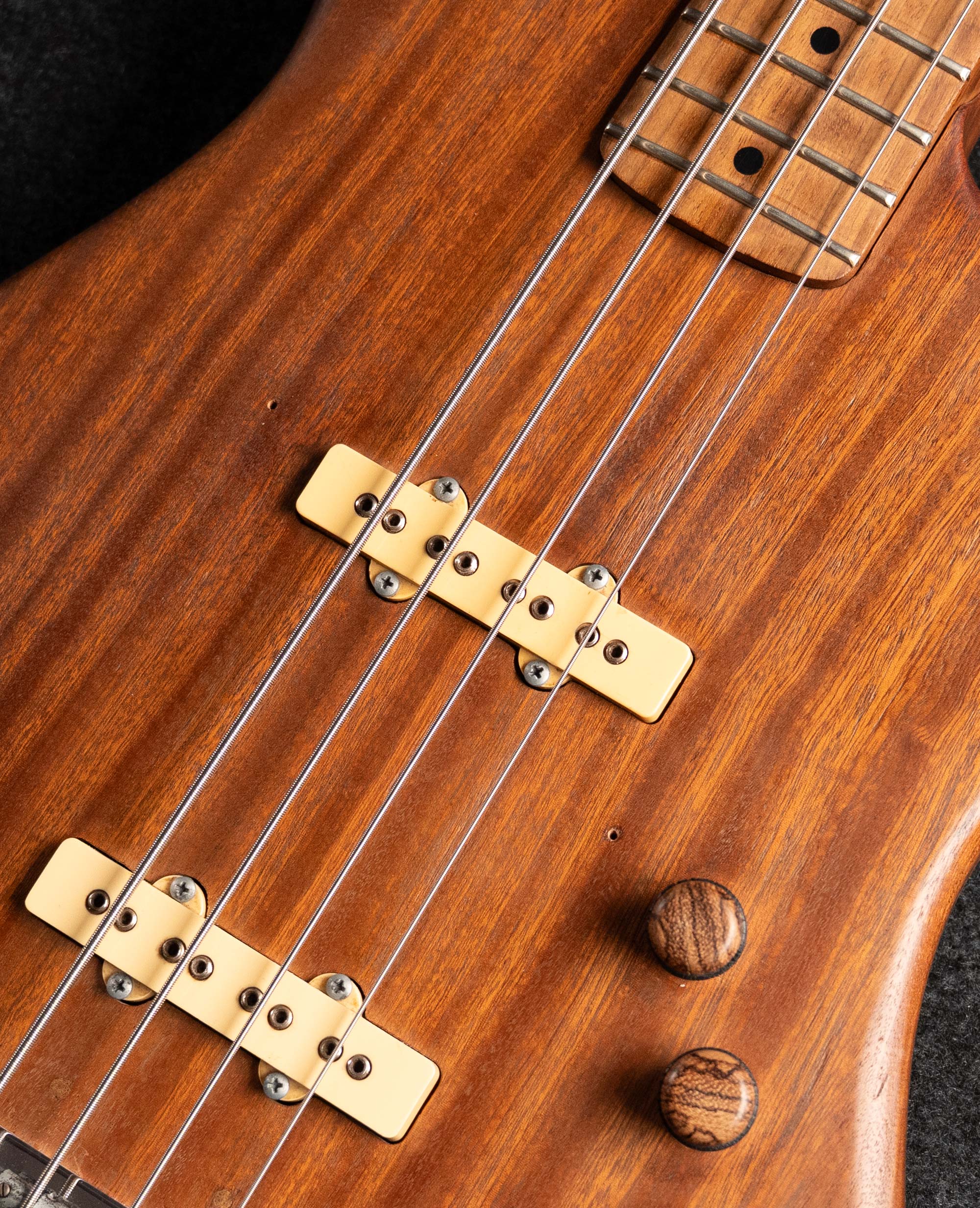 Бас-гитара Schecter Jazz Bass USA 