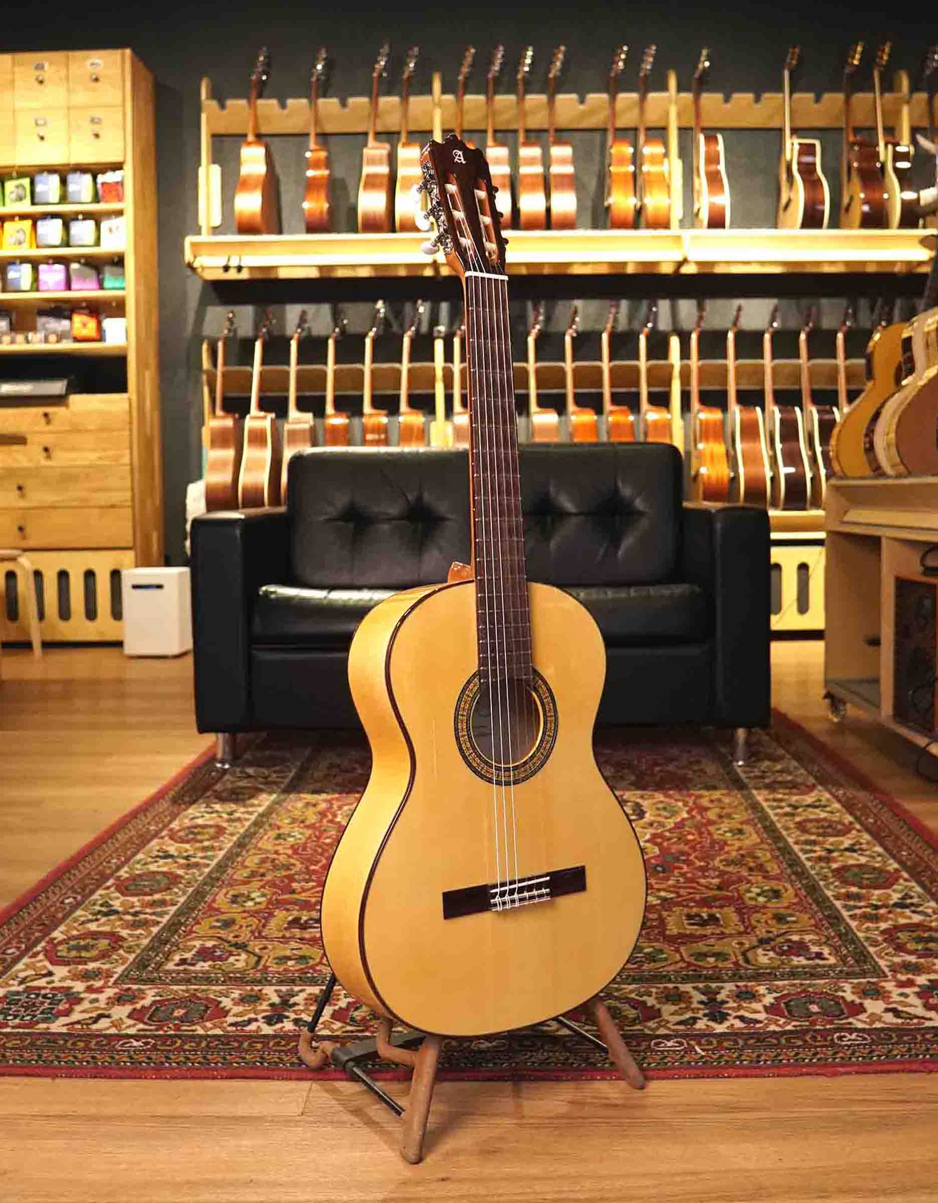 Классическая гитара Alhambra 3F Flamenco Spruce - купить в "Гитарном Клубе"