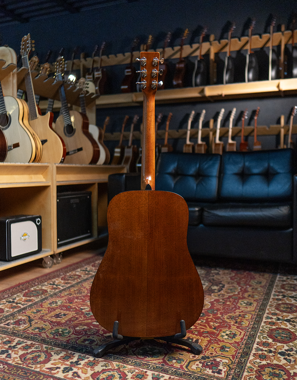 Акустическая гитара Martin D-18 Custom Shop - купить в "Гитарном Клубе"
