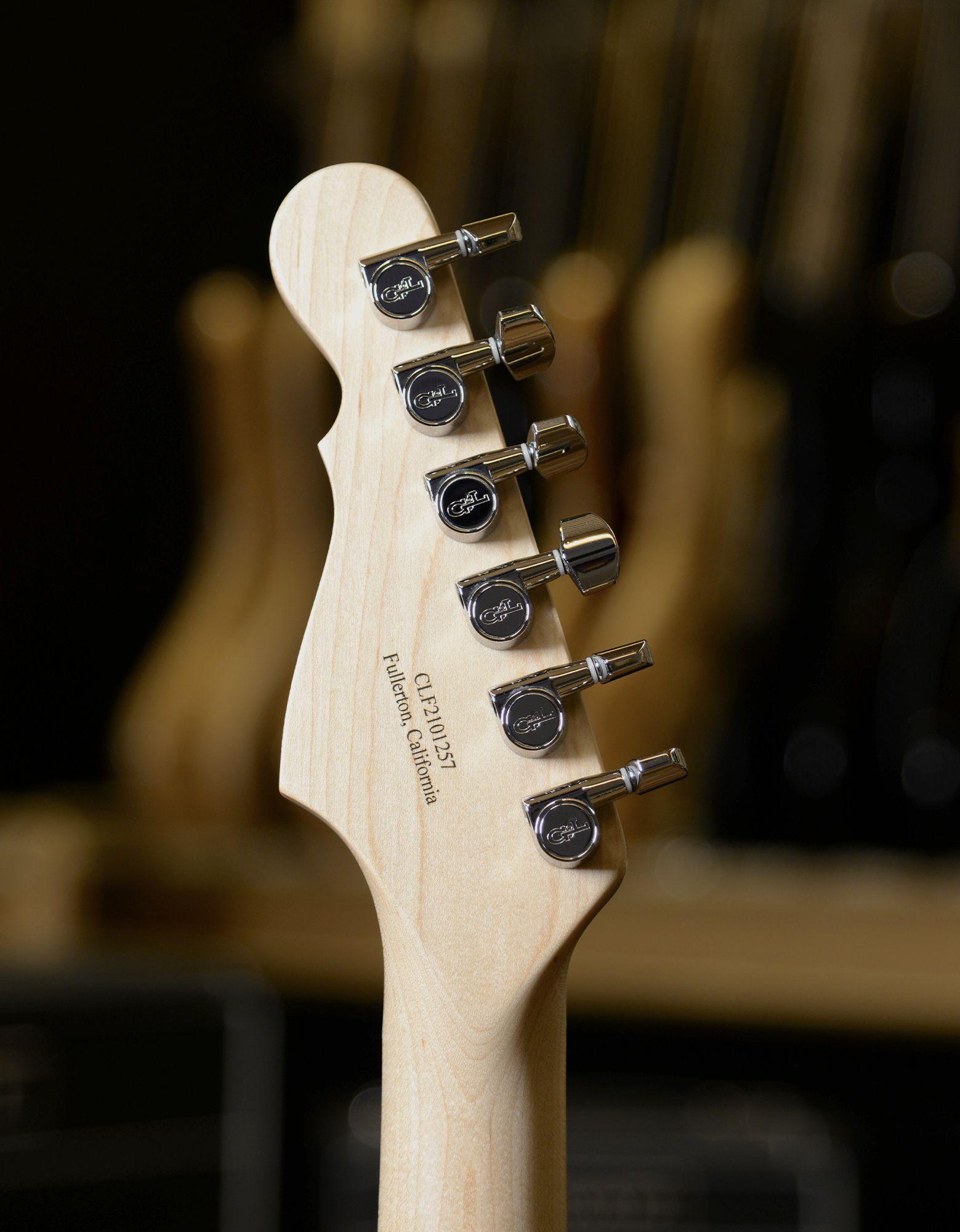 Электрогитара G&L Comanche Honeyburst MP - купить в "Гитарном Клубе"