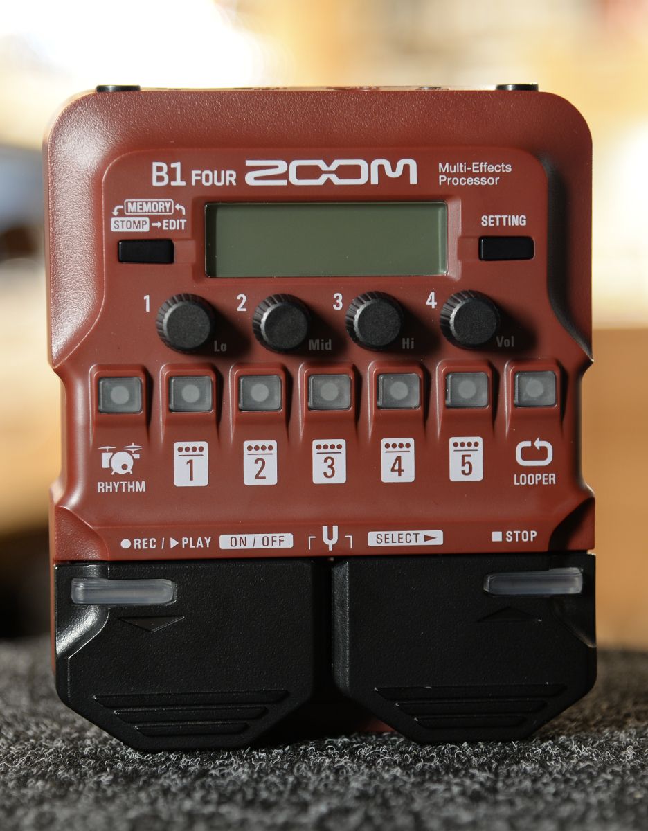 Процессор эффектов Zoom B1 FOUR - купить в "Гитарном Клубе"