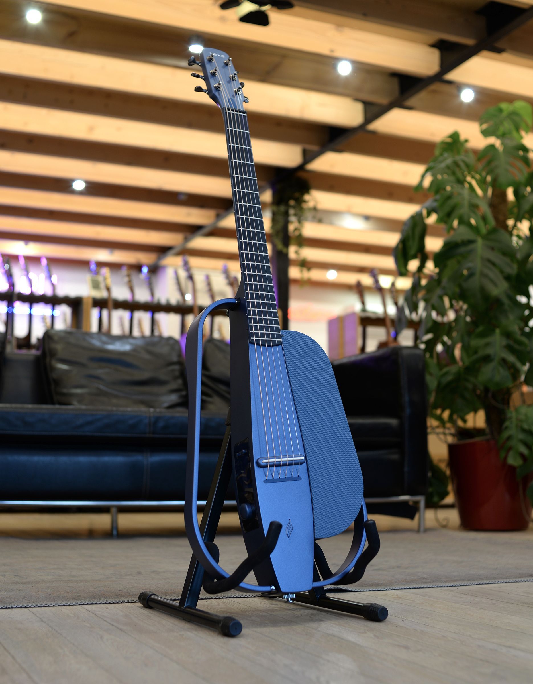 Трансакустическая гитара Enya NEXG-BL - купить в "Гитарном Клубе"