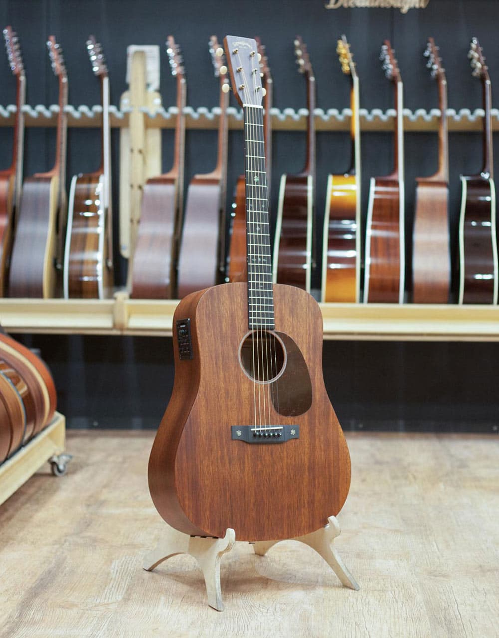 Электроакустическая гитара Sigma SDM-15E - купить в "Гитарном Клубе"