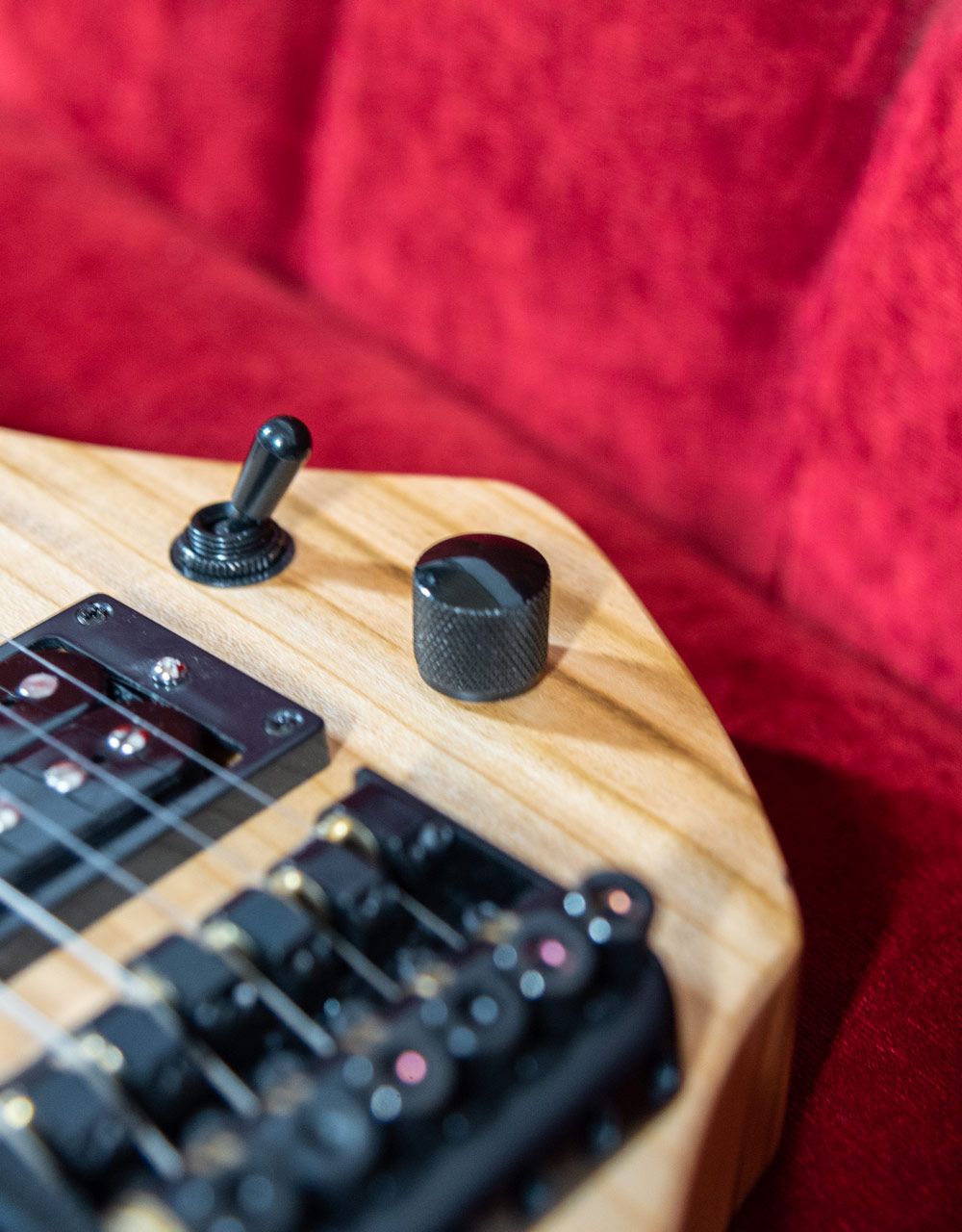 Тревел-электрогитара Inspector Mirage LE Nat - купить в "Гитарном Клубе"