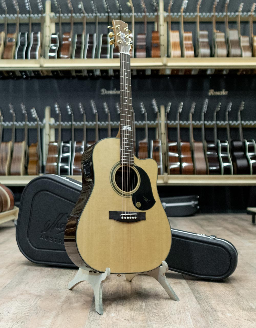 Электроакустическая гитара Maton TE1 - купить в "Гитарном Клубе"