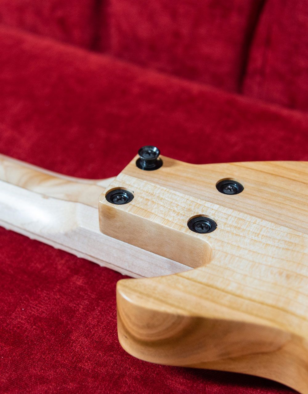 Тревел-электрогитара Inspector Mirage LE Nat - купить в "Гитарном Клубе"