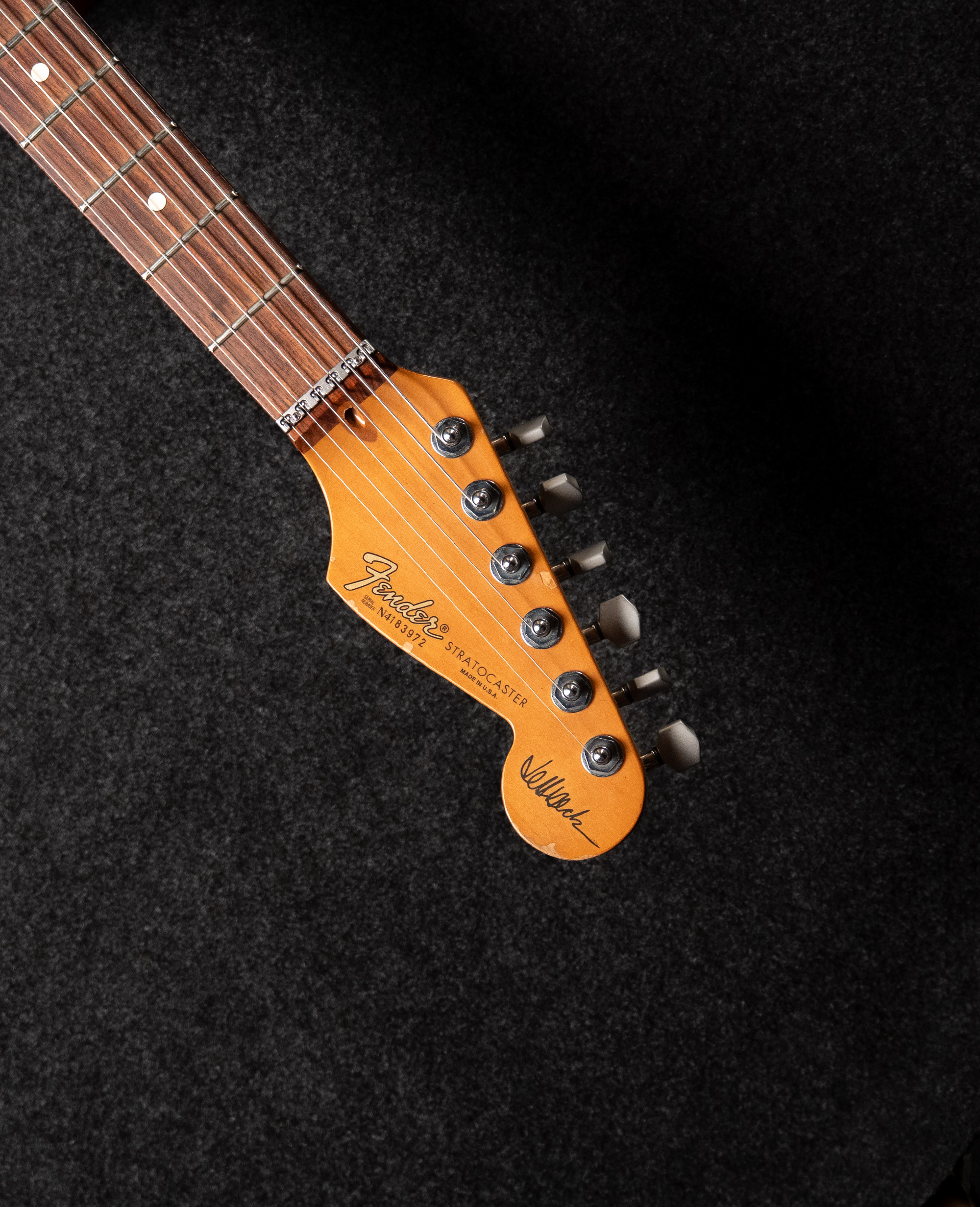 Электрогитара Fender Stratocaster Jeff Beck Purple’93 - купить в "Гитарном Клубе"