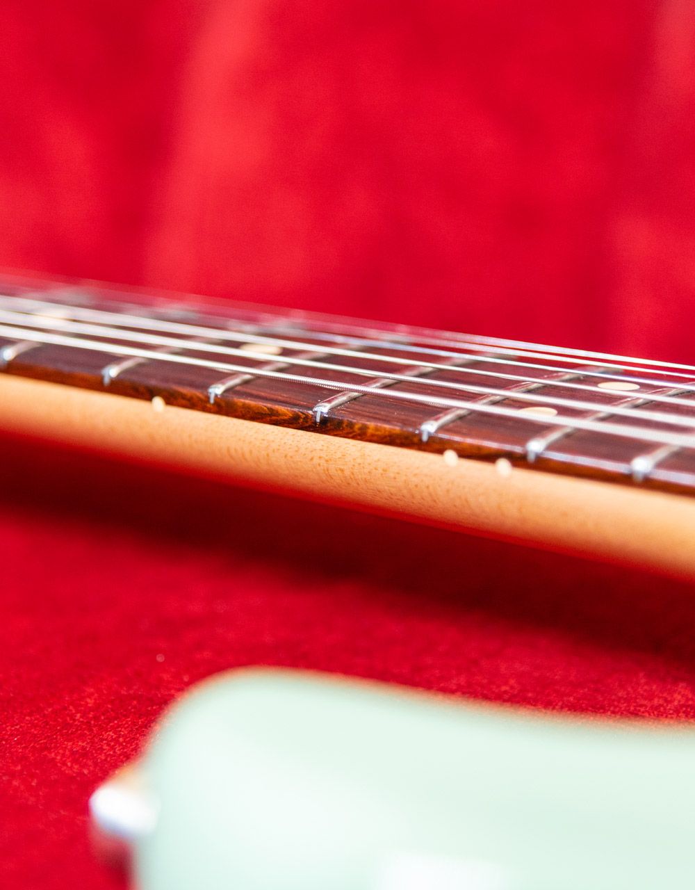 Электрогитара Fender Custom Shop Stratocaster Surf Green, именная модель Jeff Beck - купить в "Гитарном Клубе"