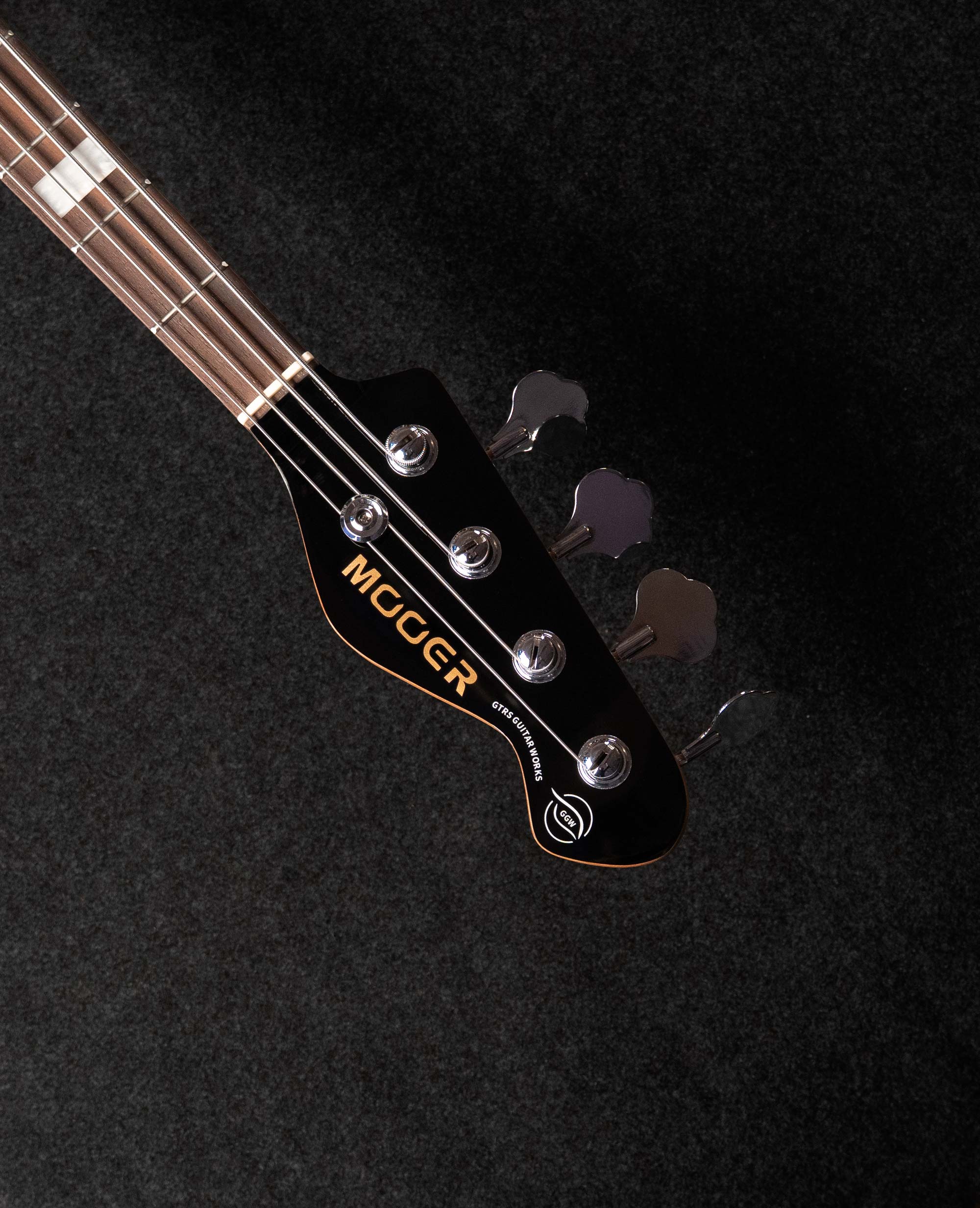 Бас-гитара Mooer MBJ412 Dark Silver - купить в "Гитарном Клубе"