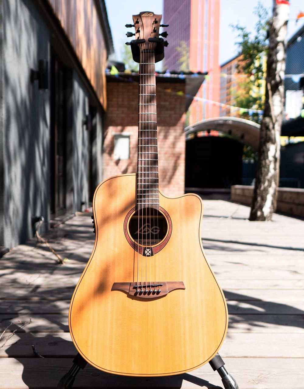 Электроакустическая гитара LAG GLA T170DCE - купить в "Гитарном Клубе"