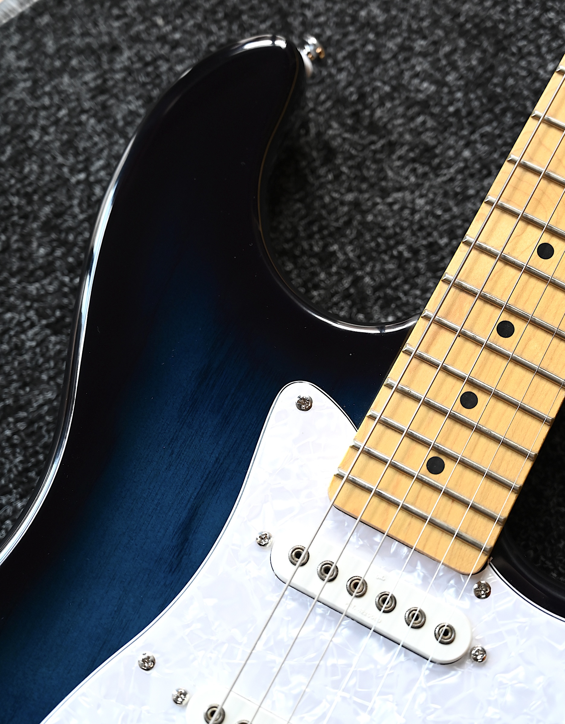 Электрогитара G&L Tribute S-500 Blueburst MP - купить в "Гитарном Клубе"