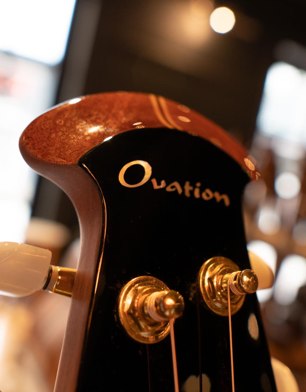 Электроакустическая гитара Ovation C2079AX-CCB Custom Legend Deep Contour Cutaway Cherry Cherry Burs - купить в "Гитарном Клубе"