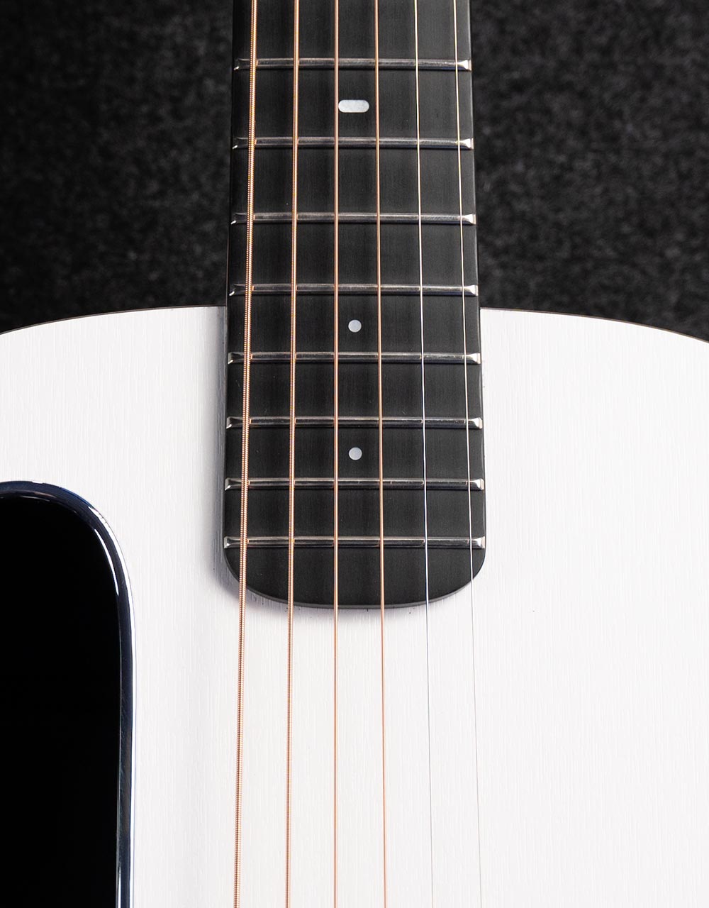 Трансакустическая гитара Lava Me Play Light Peach 36" - купить в "Гитарном Клубе"