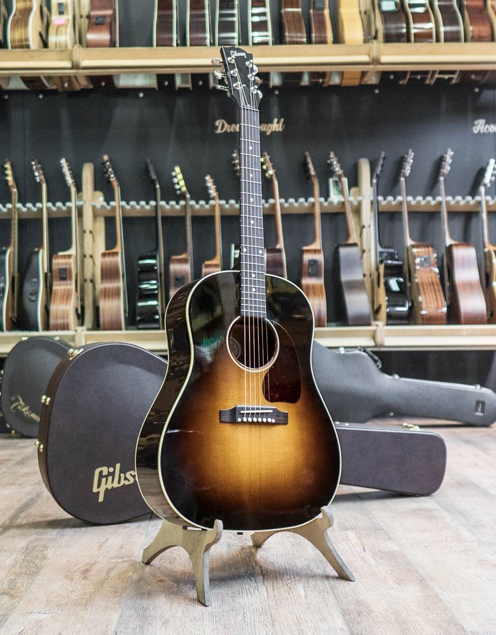 Электроакустическая гитара Gibson J-45 Standard Vintage Sunburst - купить в "Гитарном Клубе"
