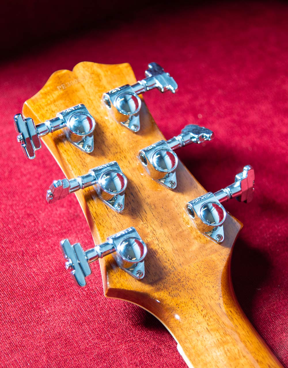 Полуакустическая гитара Peerless GigMaster SC - купить в "Гитарном Клубе"