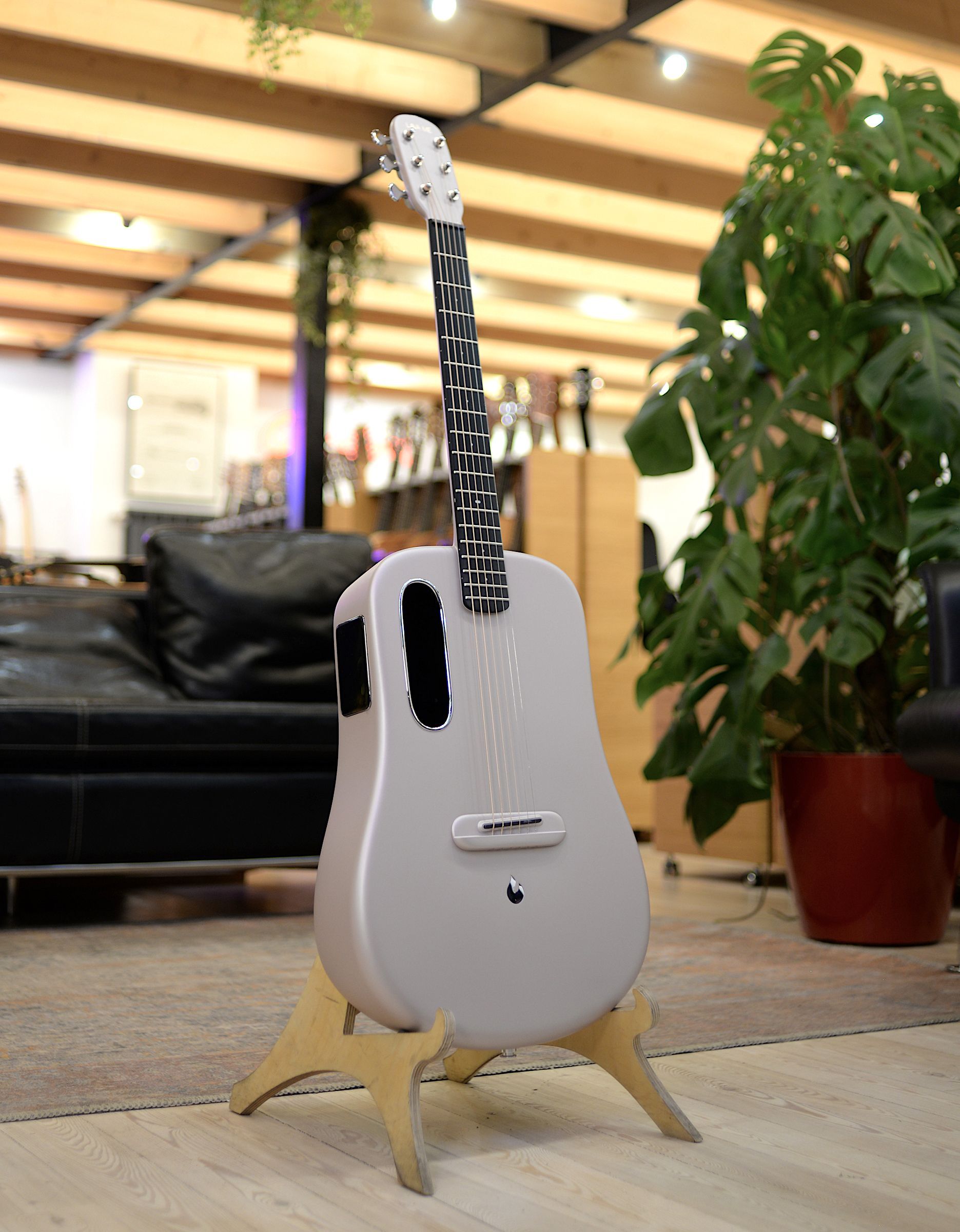 Трансакустическая гитара Lava Me 3 Soft Gold 36” - купить в "Гитарном Клубе"