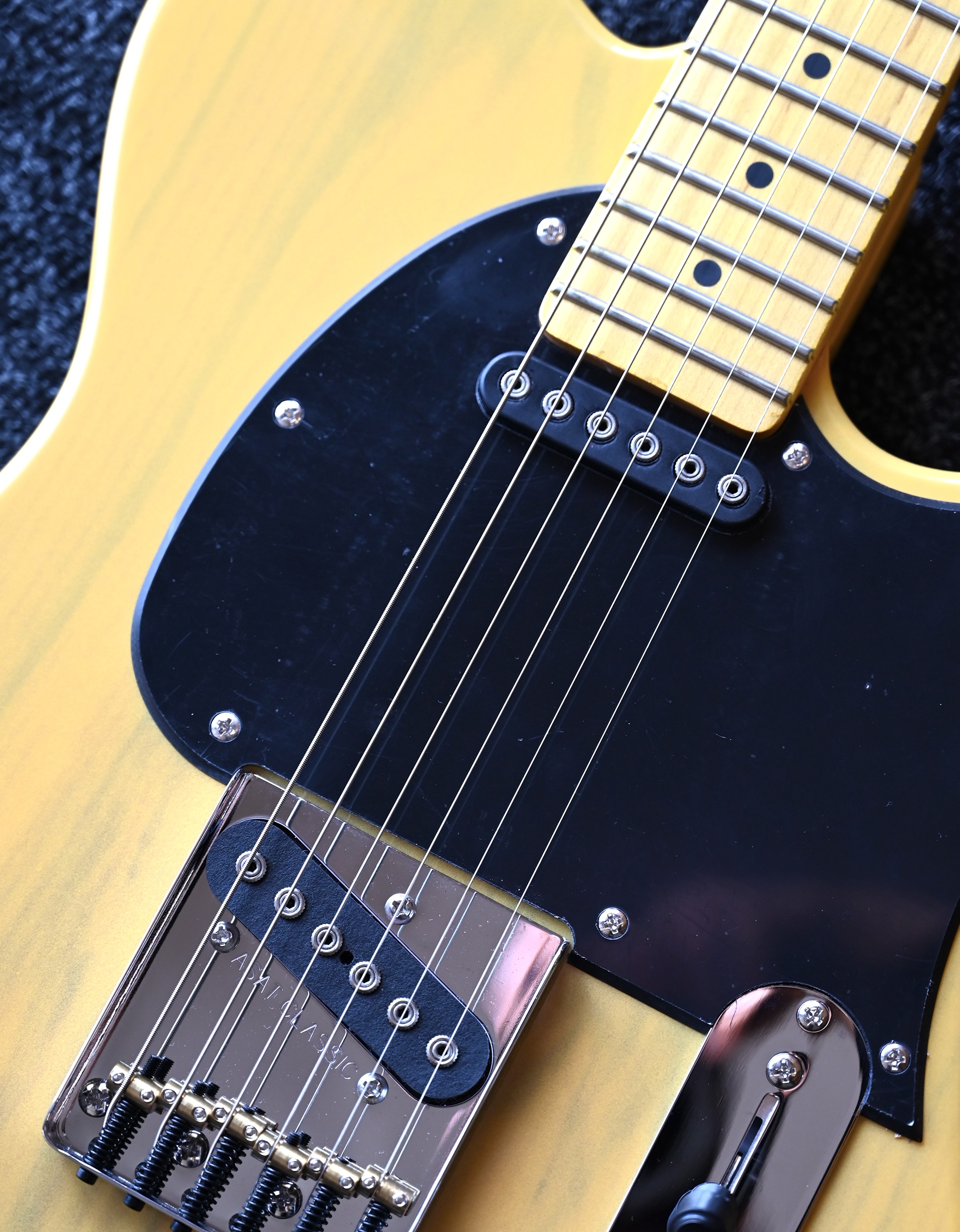 Электрогитара G&L Tribute ASAT Classic Butterscotch Blonde MP - купить в "Гитарном Клубе"