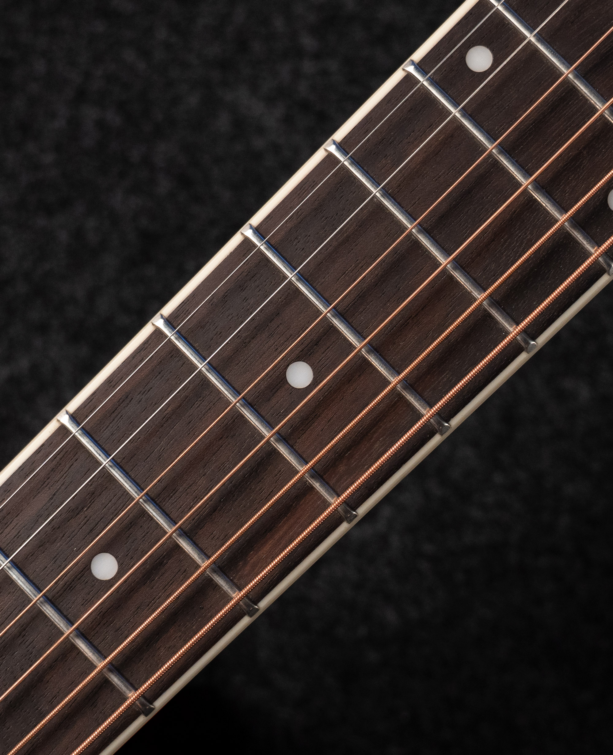 Электроакустическая гитара Ovation Applause AB24II-4S Balladeer Mid Cutaway Natural Satin - купить в "Гитарном Клубе"