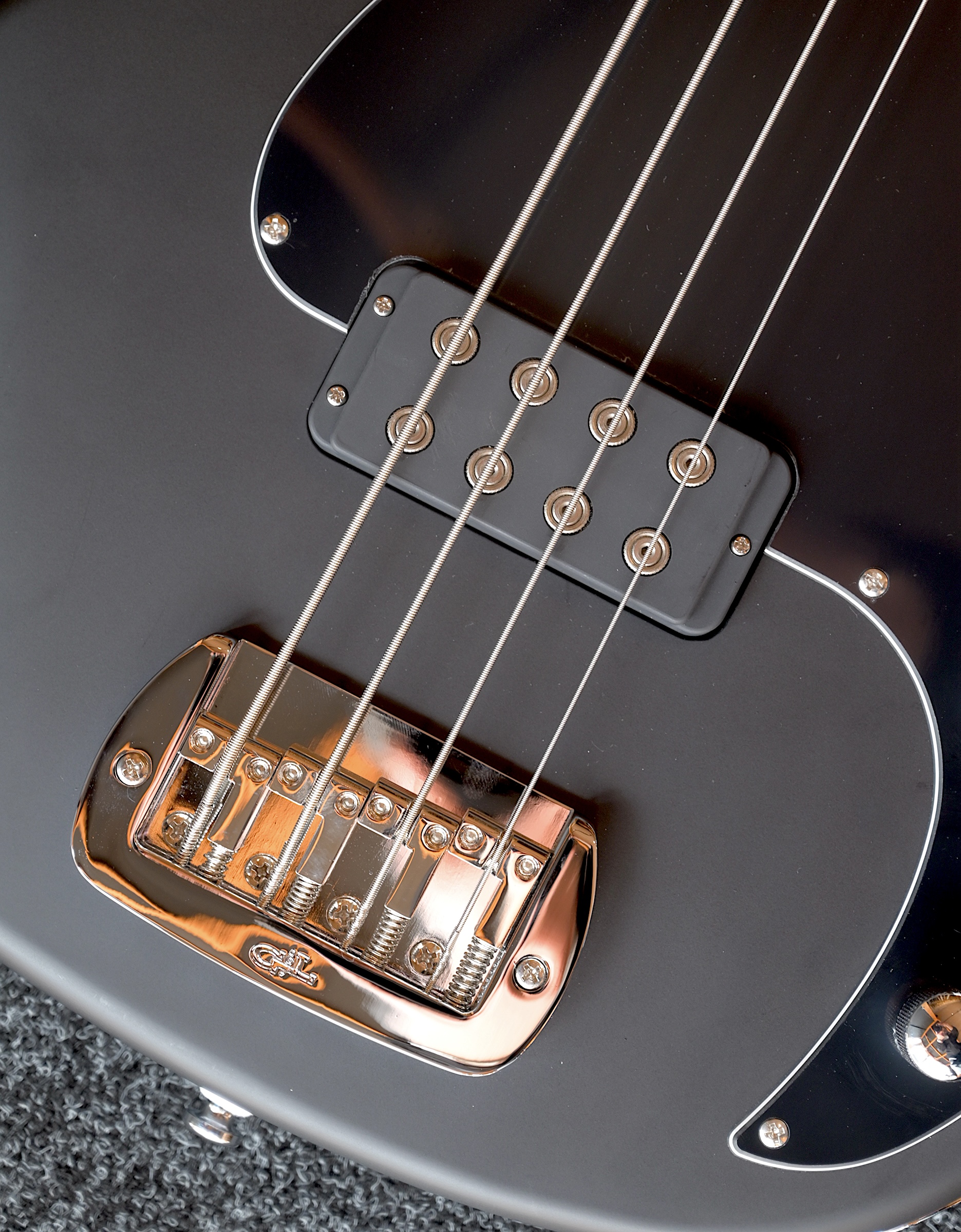 Бас-гитара G&L Tribute Kiloton Black Frost RW Poplar - купить в "Гитарном Клубе"