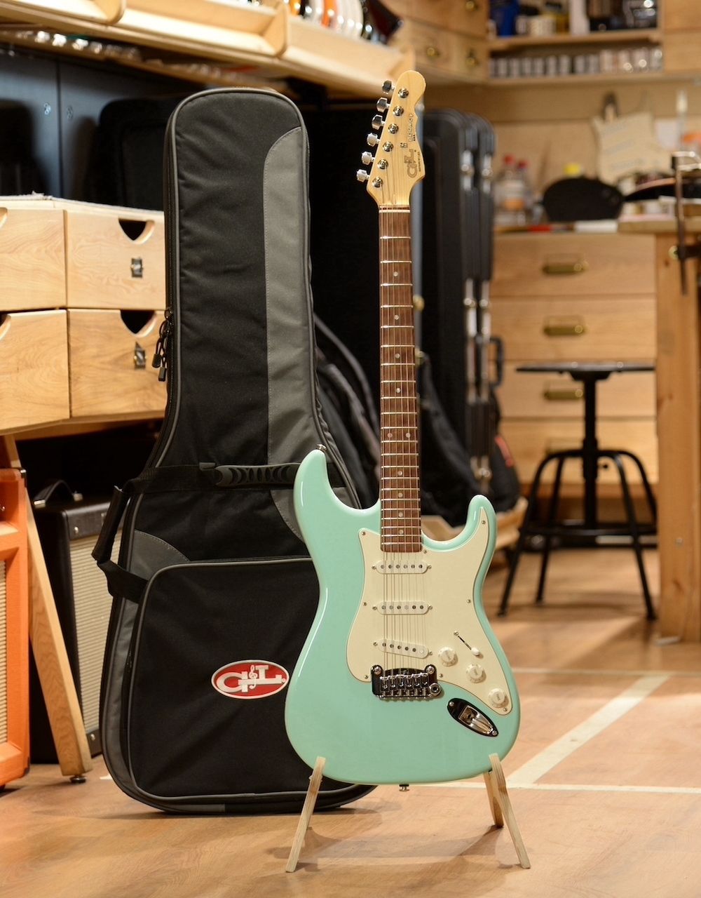 Электрогитара G&L FD Legacy Surf Green CR - купить в "Гитарном Клубе"