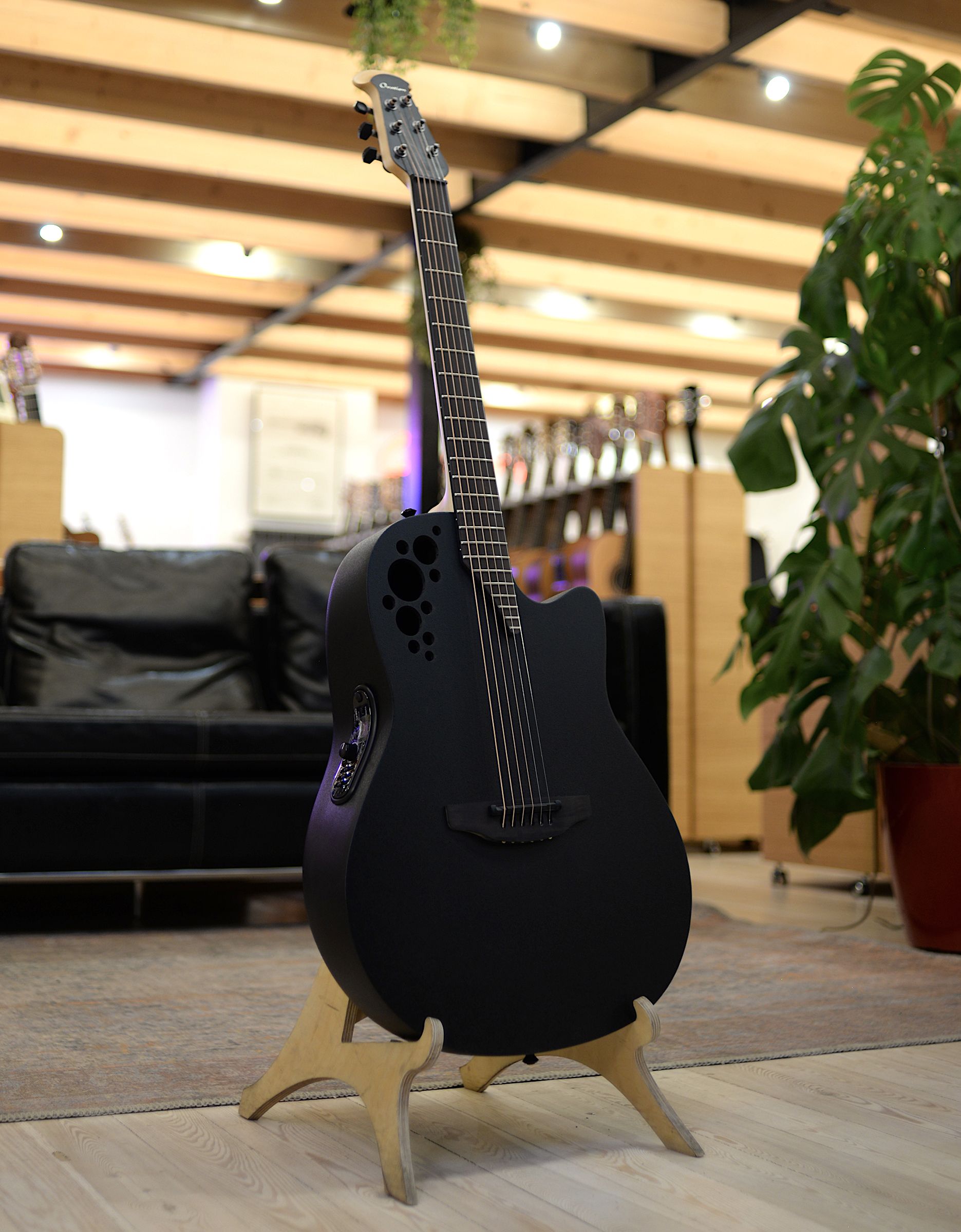 Электроакустическая гитара Ovation 2078TX-5-G Elite TX Deep Contour Cutaway Black Textured - купить в "Гитарном Клубе"