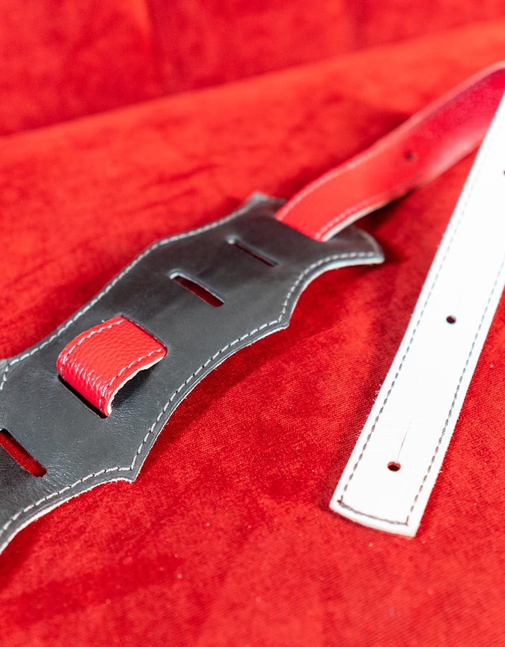 Ремень для гитары Custom Shop - купить в "Гитарном Клубе"