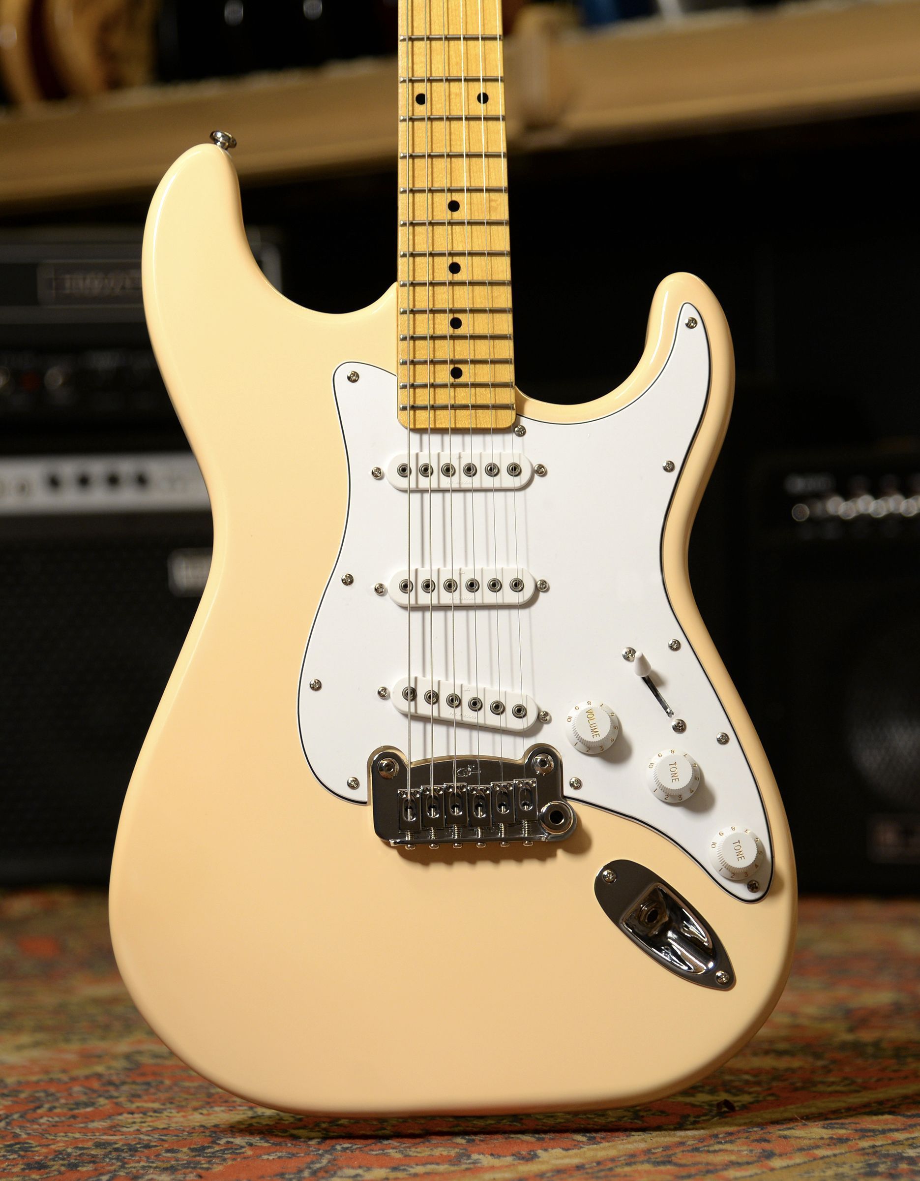 Электрогитара G&L Tribute S-500 Vintage White Jatoba - купить в