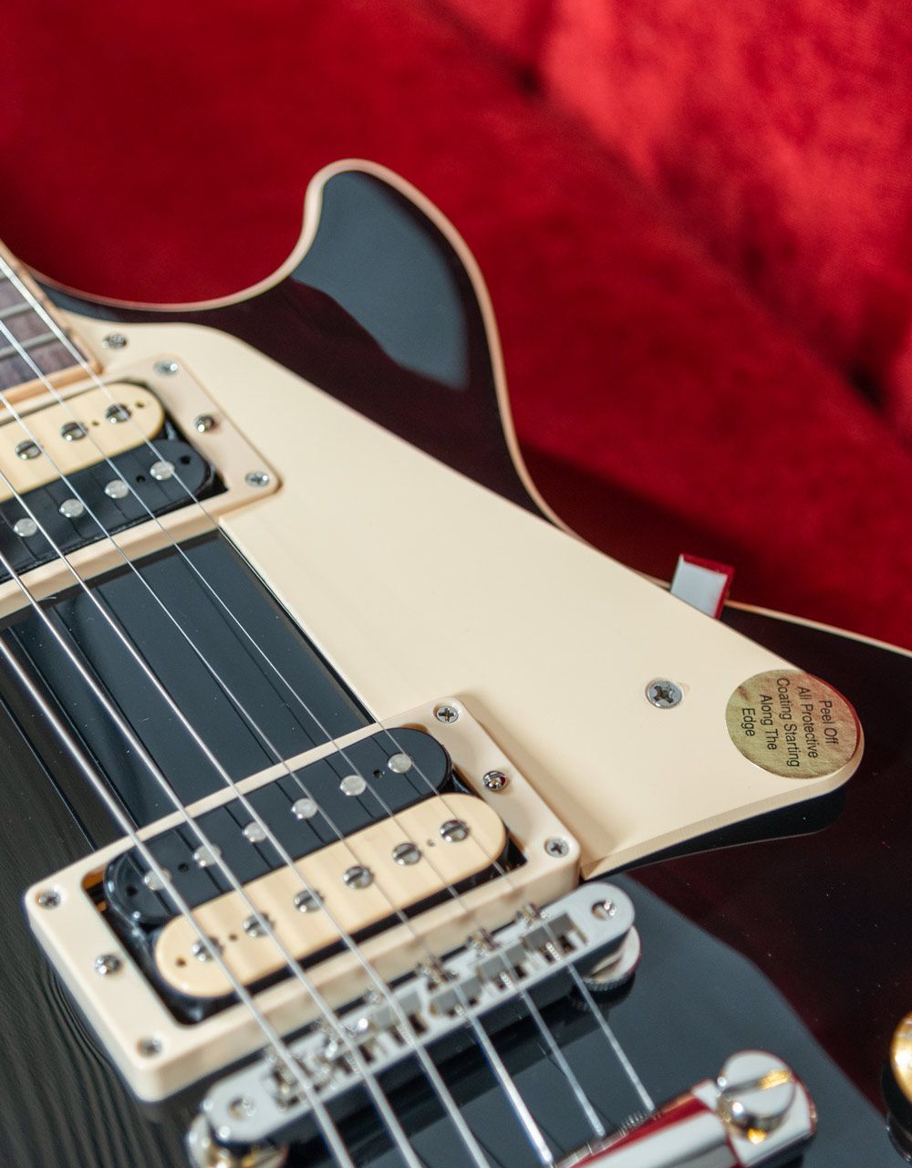 Электрогитара Gibson Les Paul Classic Ebony - купить в "Гитарном Клубе"