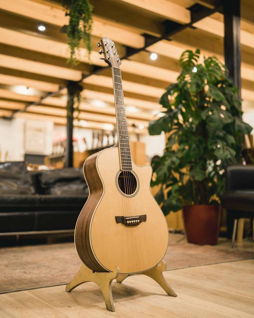 Электроакустическая гитара Crafter GAE-6/NC - купить в "Гитарном Клубе"