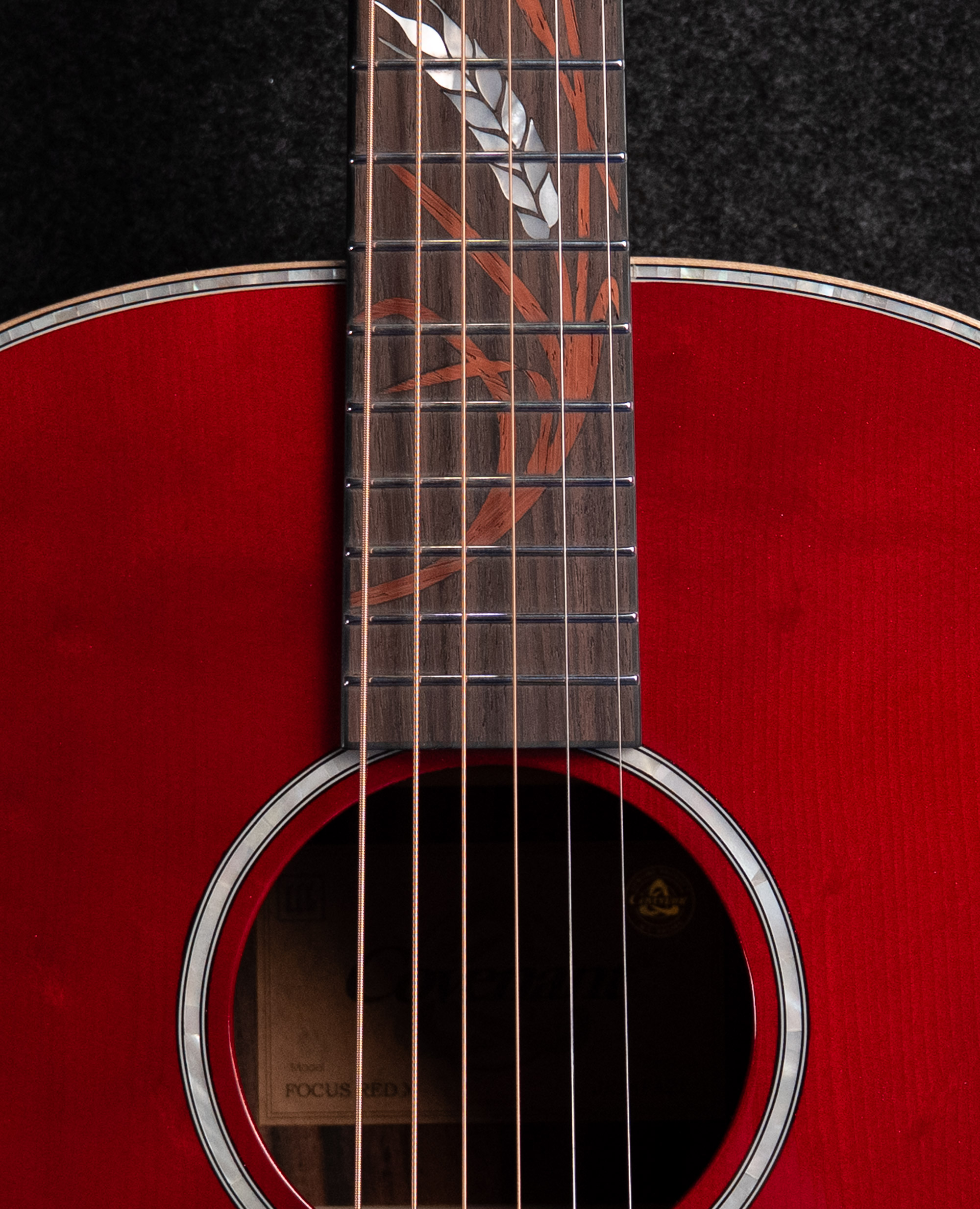 Акустическая гитара Covenant Focus Red X - купить в "Гитарном Клубе"