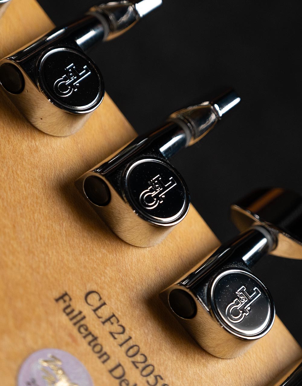 Электрогитара G&L FD Legacy Blonde MP - купить в "Гитарном Клубе"