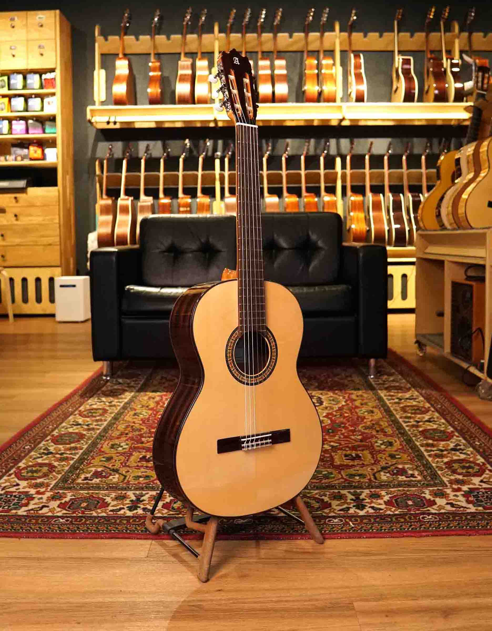 Классическая гитара Alhambra 3C A Classical Student - купить в "Гитарном Клубе"