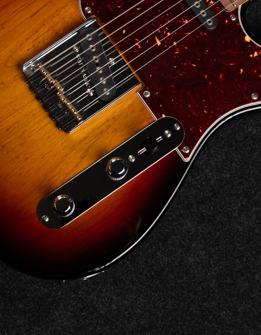 Электрогитара G&L FD ASAT Classic 3-Tone Sunburst CR - купить в "Гитарном Клубе"