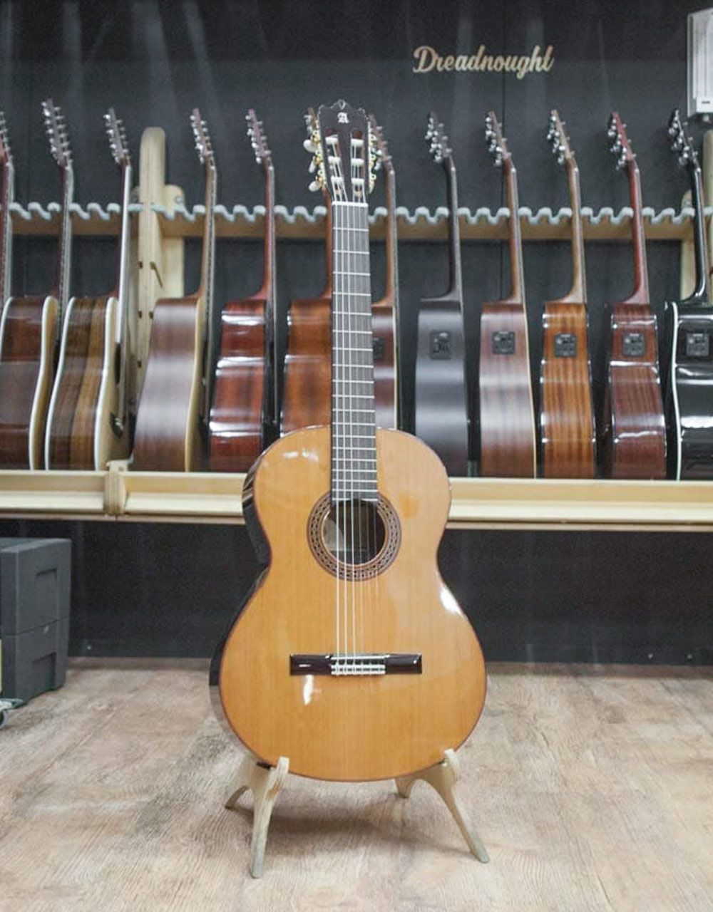 Классическая гитара Alhambra Mod. Ziricote - купить в "Гитарном Клубе"