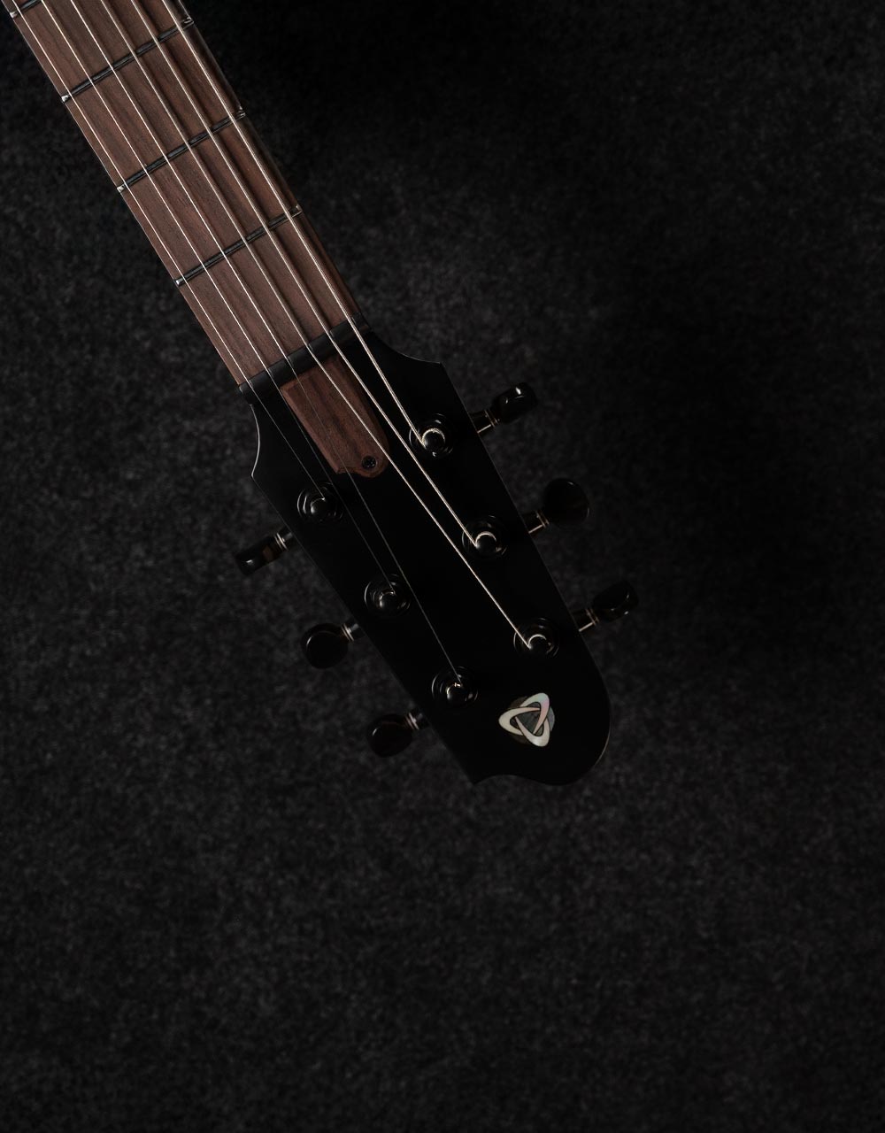 Электрогитара Covenant Custom Model Be Lemon - купить в "Гитарном Клубе"