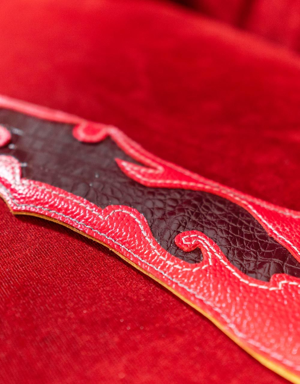 Ремень для гитары Custom Shop - купить в "Гитарном Клубе"