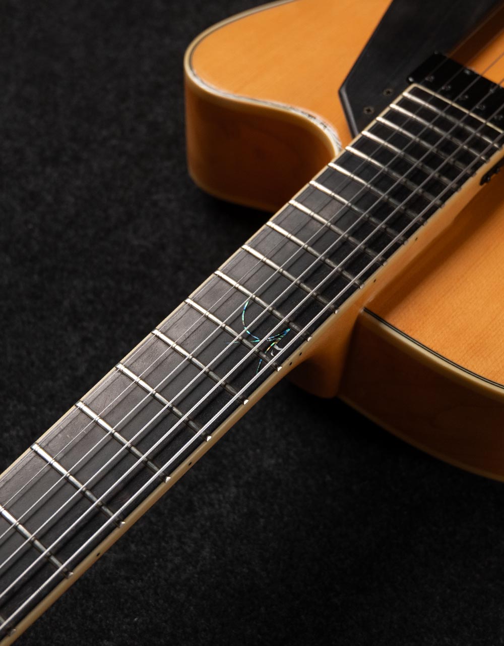 Полуакустическая гитара Peerless Imperial NA - купить в "Гитарном Клубе"