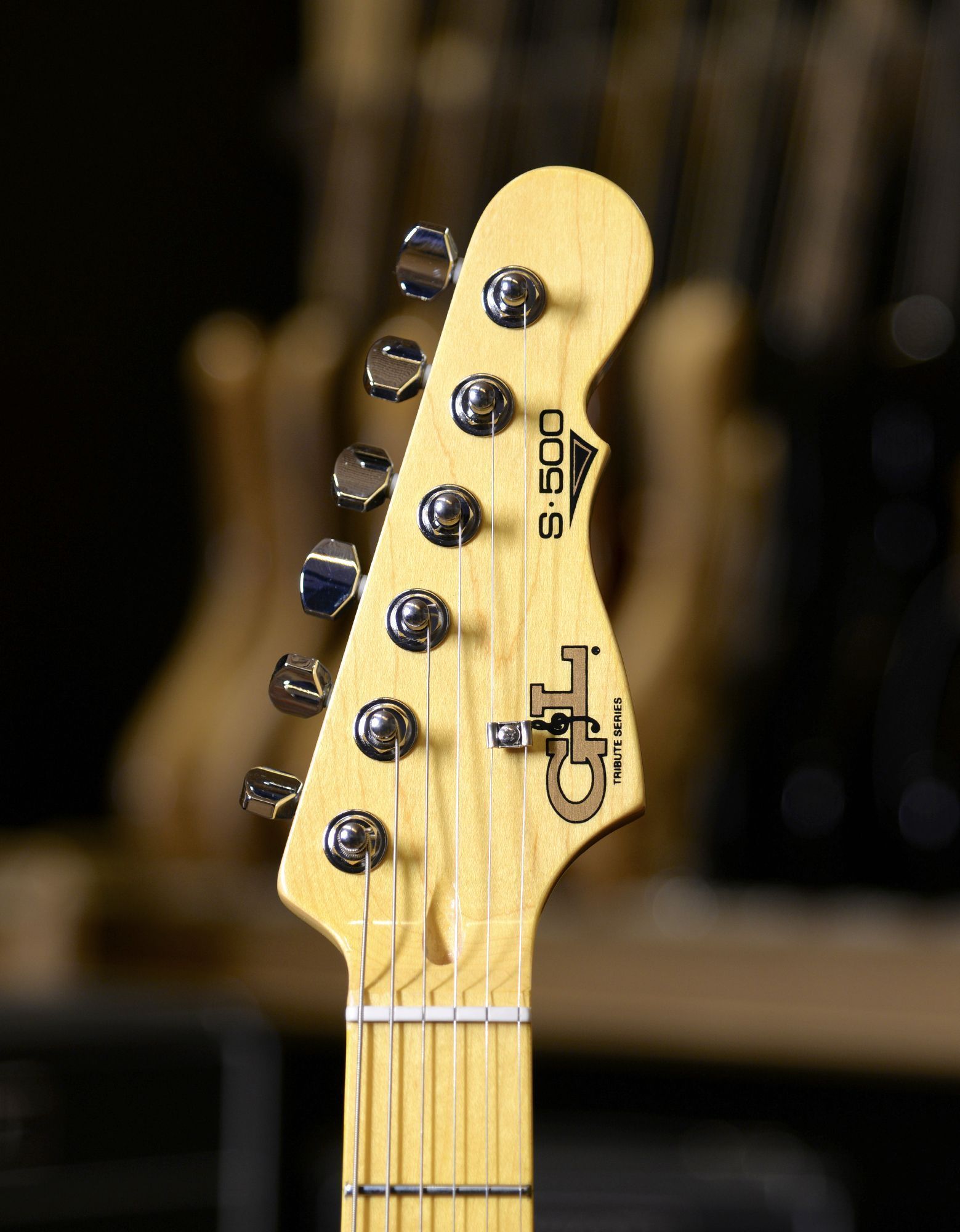 Электрогитара G&L Tribute S-500 Vintage White Jatoba - купить в "Гитарном Клубе"
